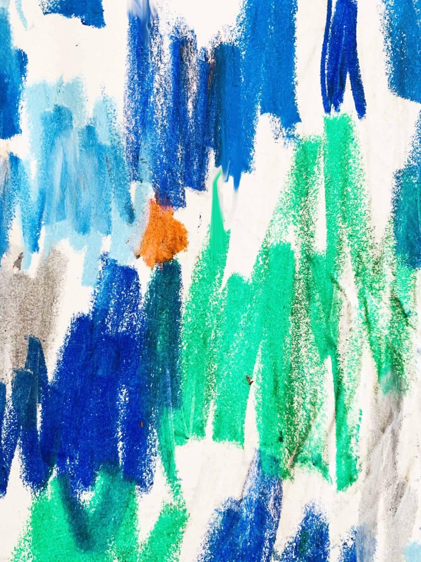 Buntes abstraktes Gemälde mit blauen, grünen, orangen und weißen Farbstrichen, typische Werke für Auftragsmalerei und individuelle Kunst von Nikolaus Kriese.