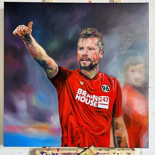 Künstlerische Malerei eines Sportlers in rotem Trikot, detailreich und lebendig, geschaffen als individuelles Auftragskunstwerk.