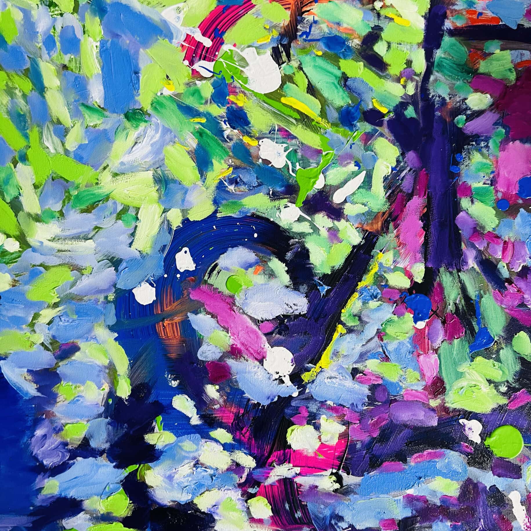 Lebendige abstrakte Malerei mit farbenfrohem Fahrrad und Naturmotiven, moderne Auftragsmalerei von Nikolaus Kriese, kreative Kunstwerke, expressive Farbgestaltung, individuelle Gemälde für Innenräume.