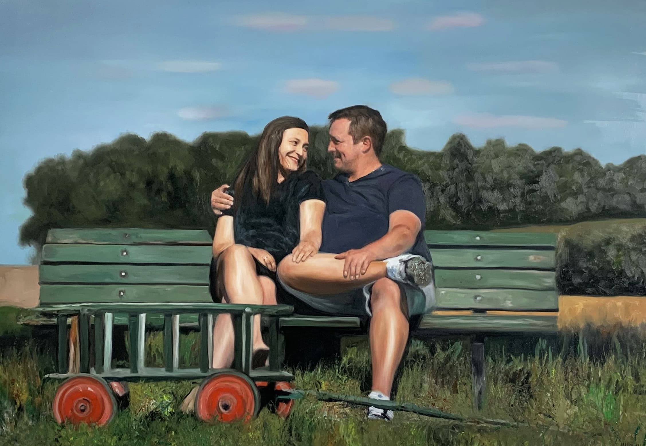 Lebendiges Gemälde eines glücklichen Paares auf Parkbank, realistische Auftragsmalerei von Nikolaus Kriese, detailreiche Kunst mit Fokus auf Liebe und Natur, ideal für individuelle Wanddekoration.