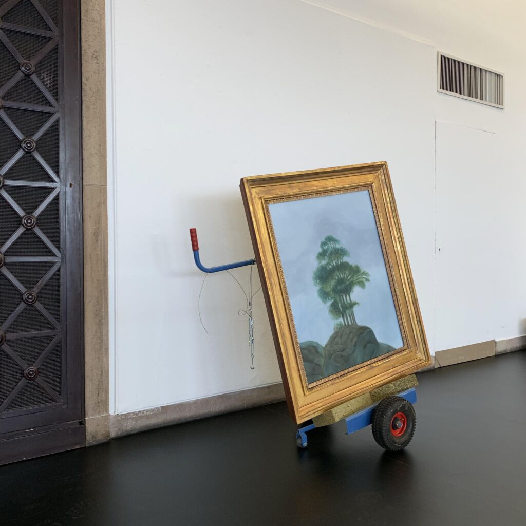 Romantisches Landschaftsgemälde mit Bäumen auf Leinwand, auf einem Dolly im Raum bereit für Auftragsmalerei, kreative Kunstwerke von Nikolaus Kriese, zeichnen sich durch handgemalte Akzente aus.