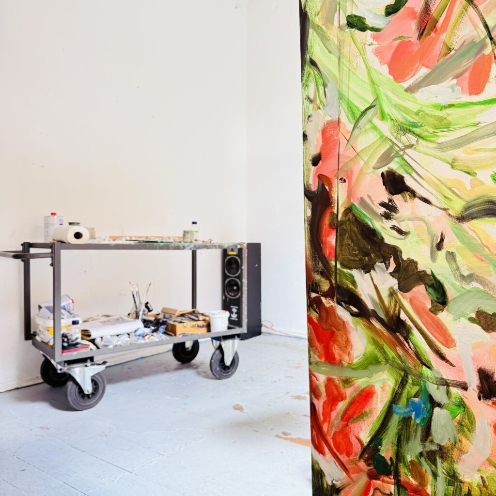 Farbenfrohes abstraktes Gemälde in der Kunstgalerie, detailreiche Malerei & Auftragsmalerei von Nikolaus Kriese.