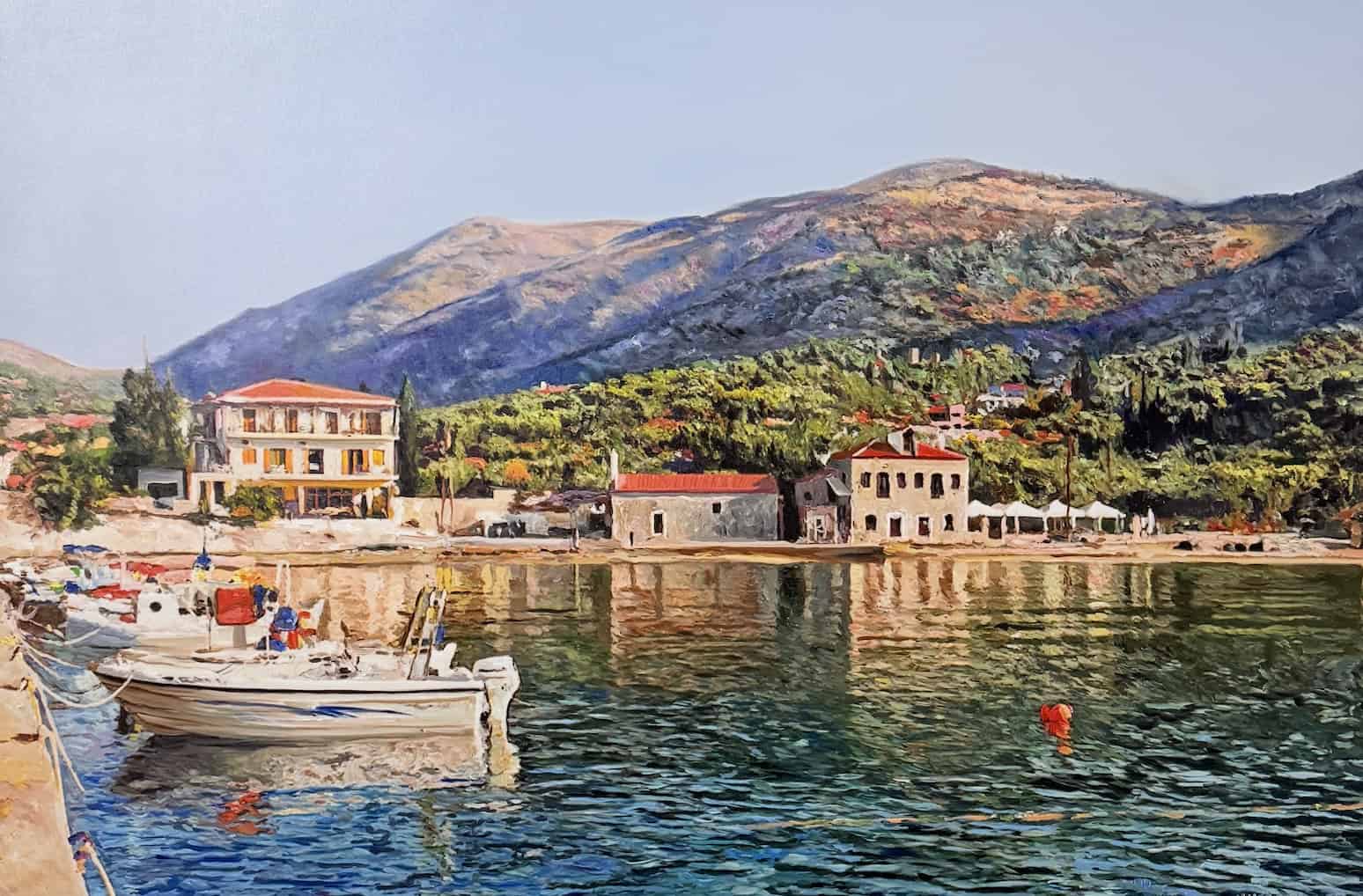 Gemälde malen lassen vom Künstler. mediterranes Küstendorf mit Segelbooten vor stiller Wasserfläche und malerischen Häusern, kunstvoll festgehalten in einem impressionistischen Gemälde von Nikolaus Kriese. 
