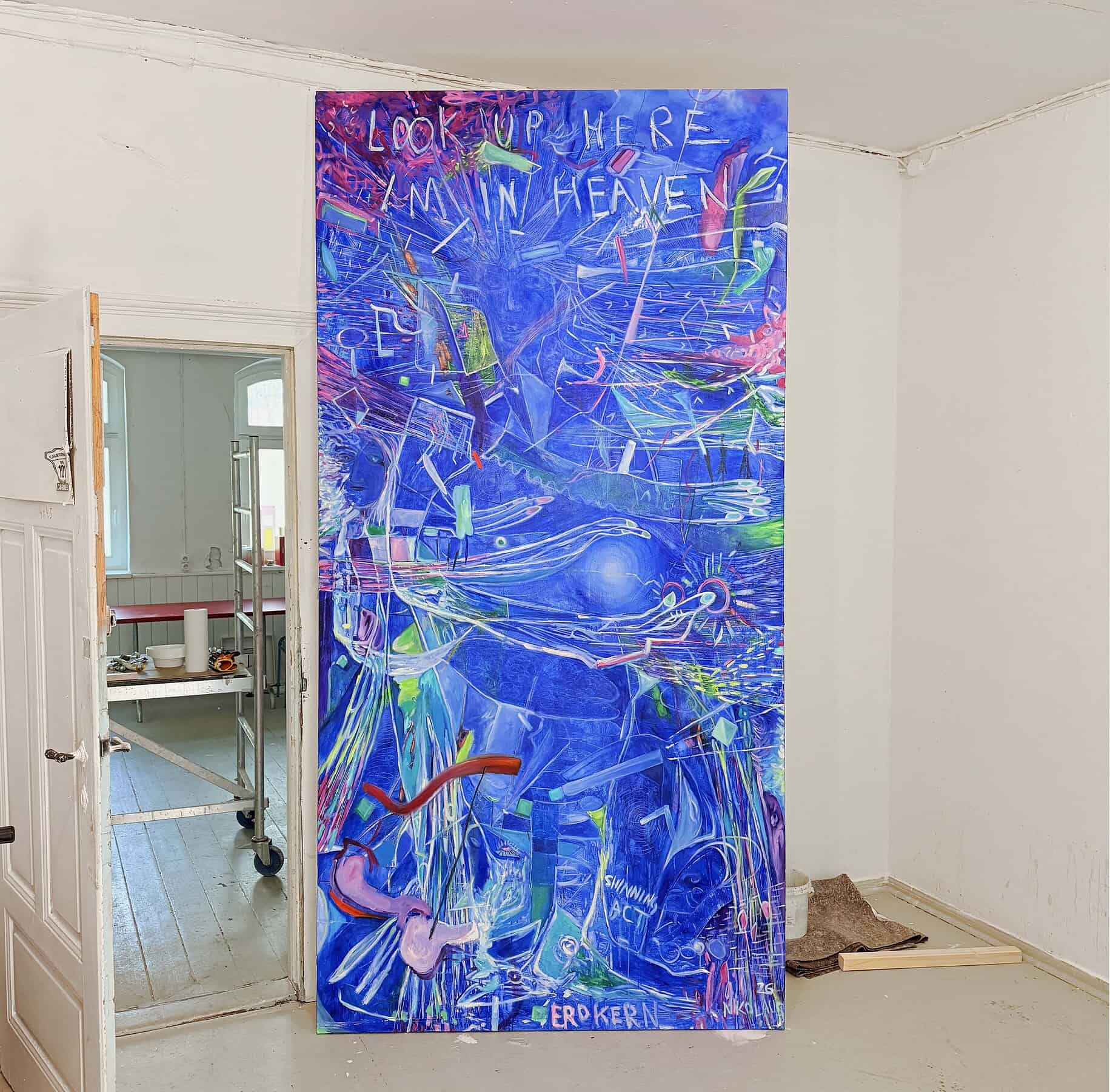Abstrakte Malerei von Nikolaus Kriese Nikolaus Kriese im Atelier mit Lazarus